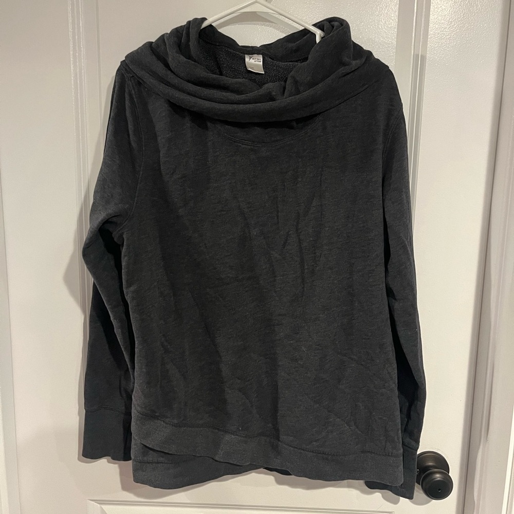 gray turtle neck sweatshirt